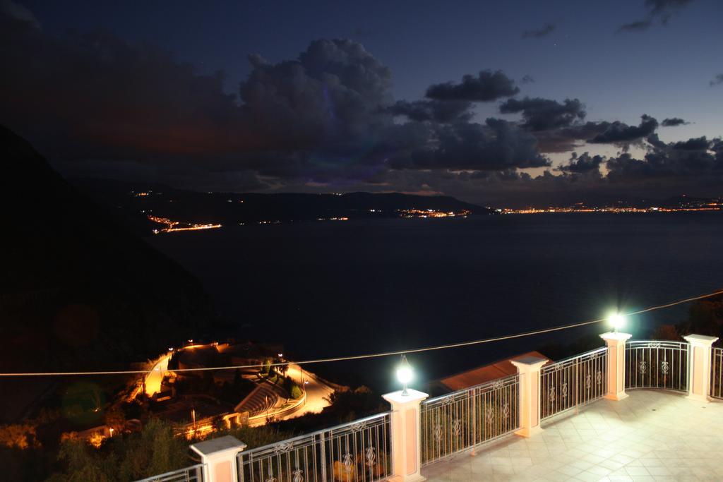 La Marinella Apartment Palmi Bagian luar foto