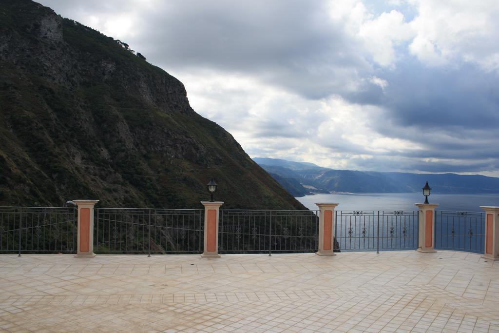 La Marinella Apartment Palmi Bagian luar foto