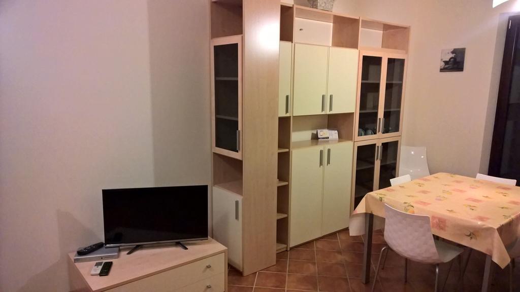 La Marinella Apartment Palmi Ruang foto