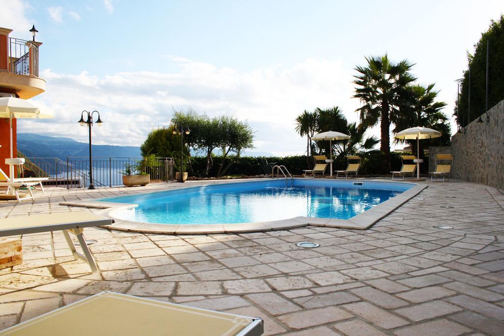 La Marinella Apartment Palmi Bagian luar foto